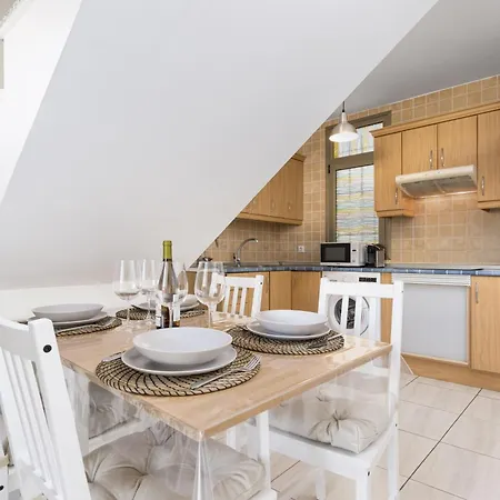 Home2book El Duplex Apt, Coastal Paradise 公寓